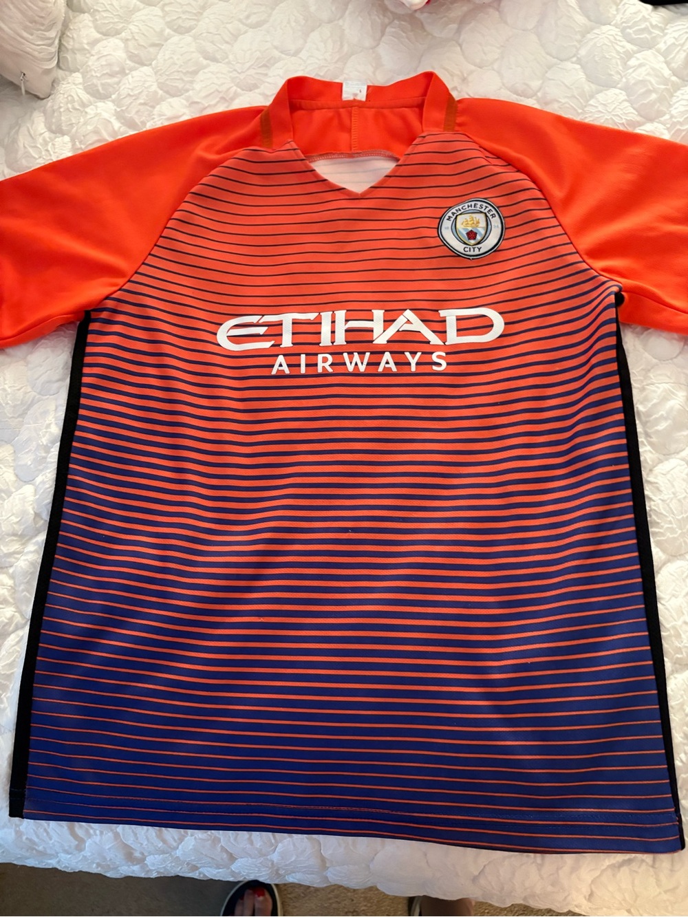 Manchester City Etihad Airways Kun Aguero Gradient Football Jersey (used)